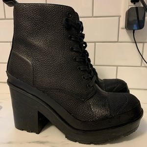 HUNTER boots - size 9